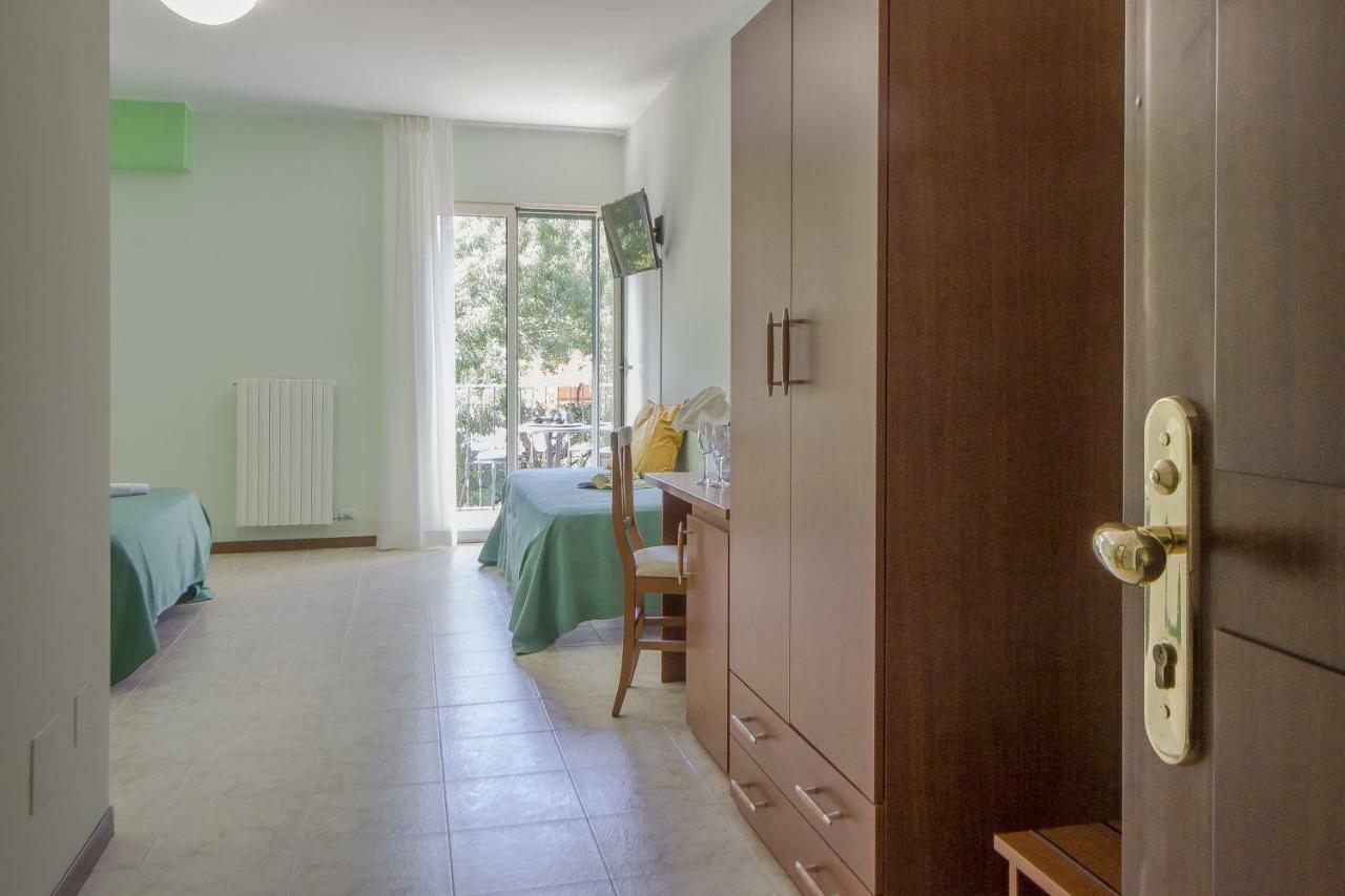 Poggio Active Hotel San Giovanni Rotondo Bagian luar foto