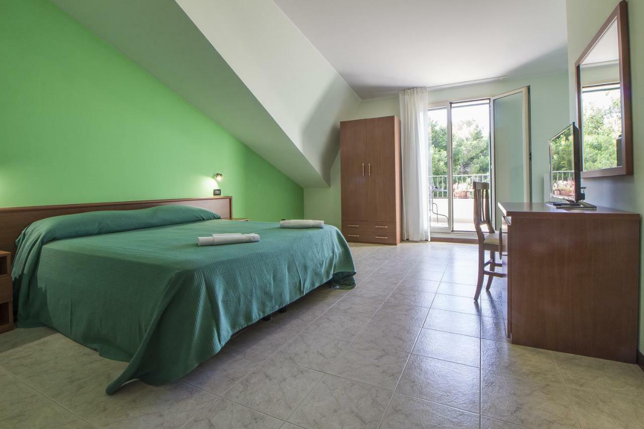 Poggio Active Hotel San Giovanni Rotondo Bagian luar foto